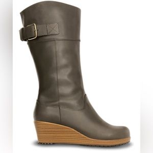 Crocs Women’s A-leigh Brown Leather Boots Size 7.5